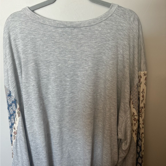 Boho style top with cute flowy sleeves.  Jade by Jane, size 1X - Picture 4 of 4